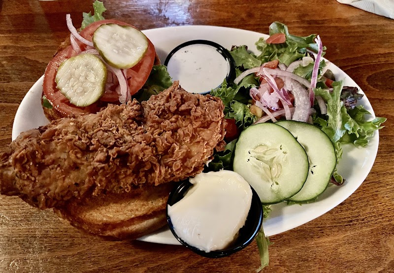 Lucky's Taproom & Eatery