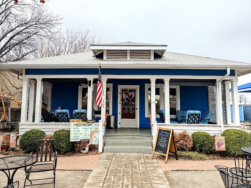 Blue House Bakery & Cafe