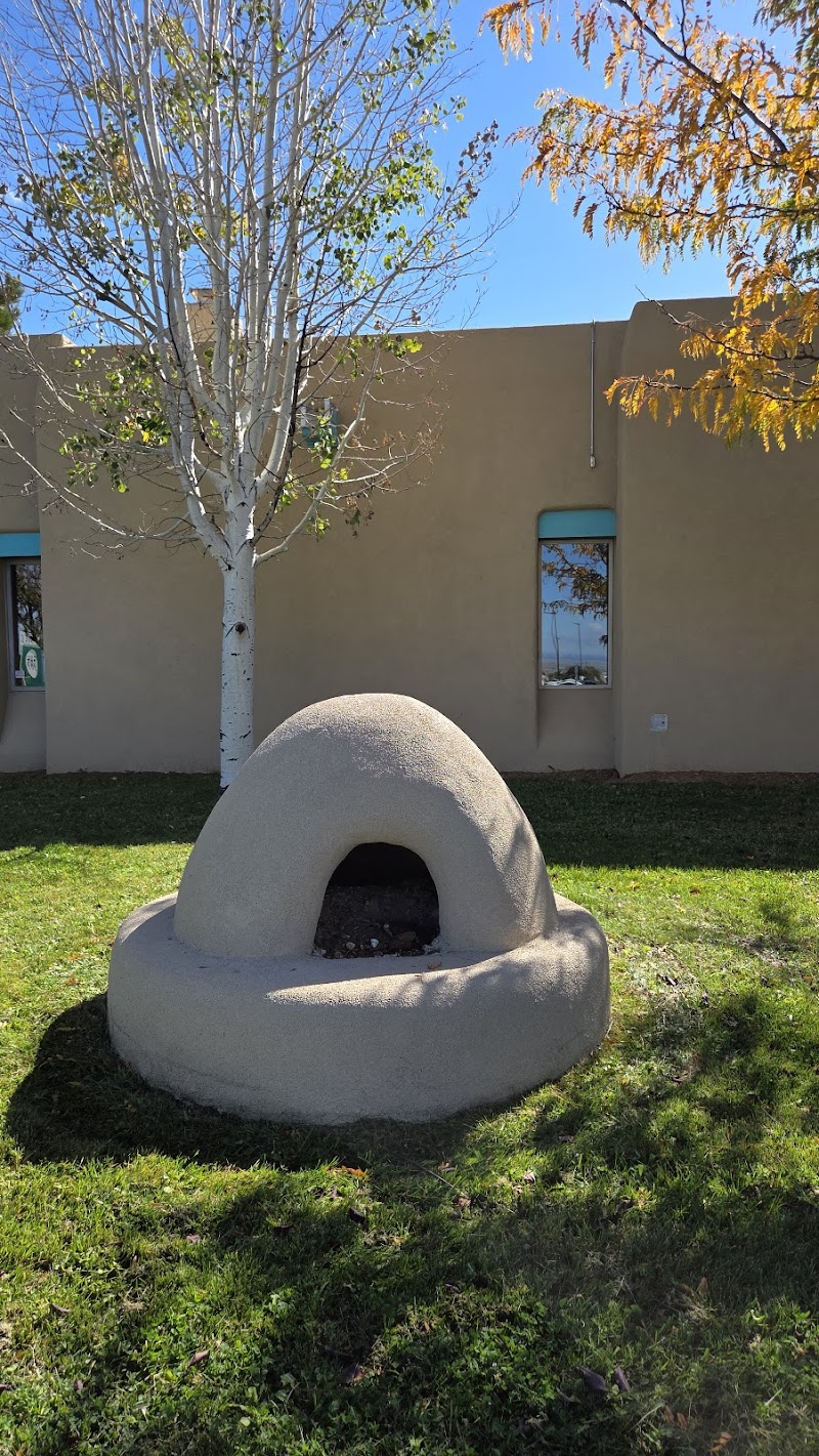 Taos Visitor Center / Taos Pueblo Collective
