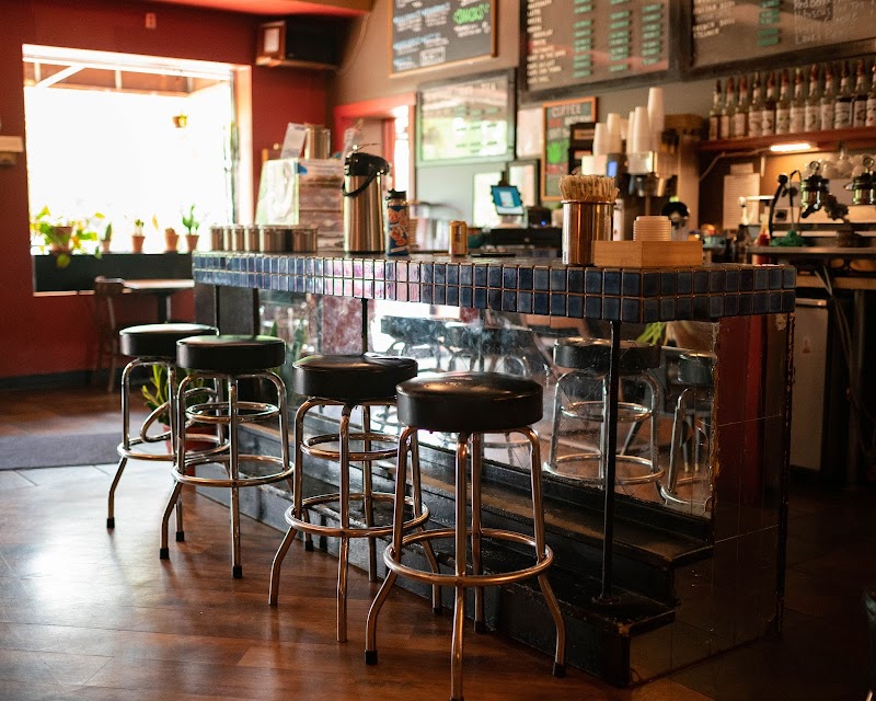 Racy D'Lenes Coffee Lounge