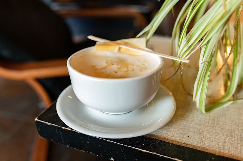 Racy D'Lenes Coffee Lounge