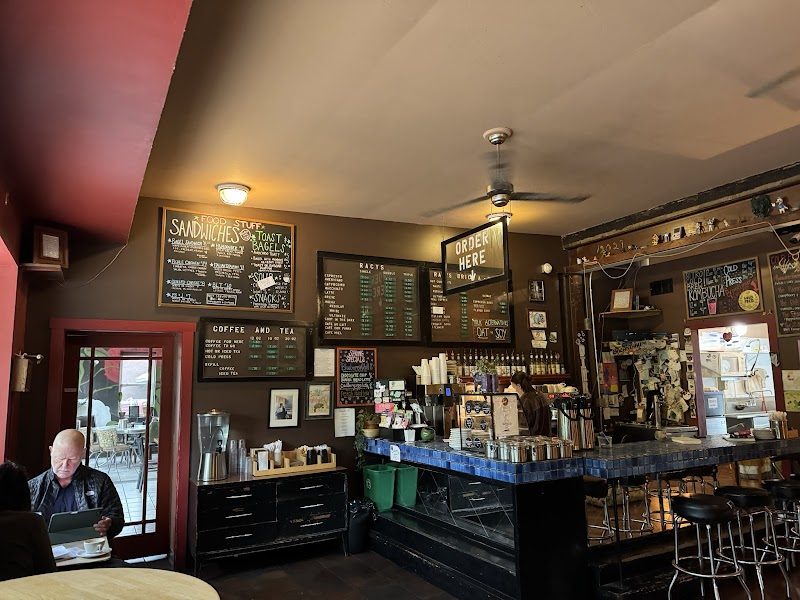 Racy D'Lenes Coffee Lounge