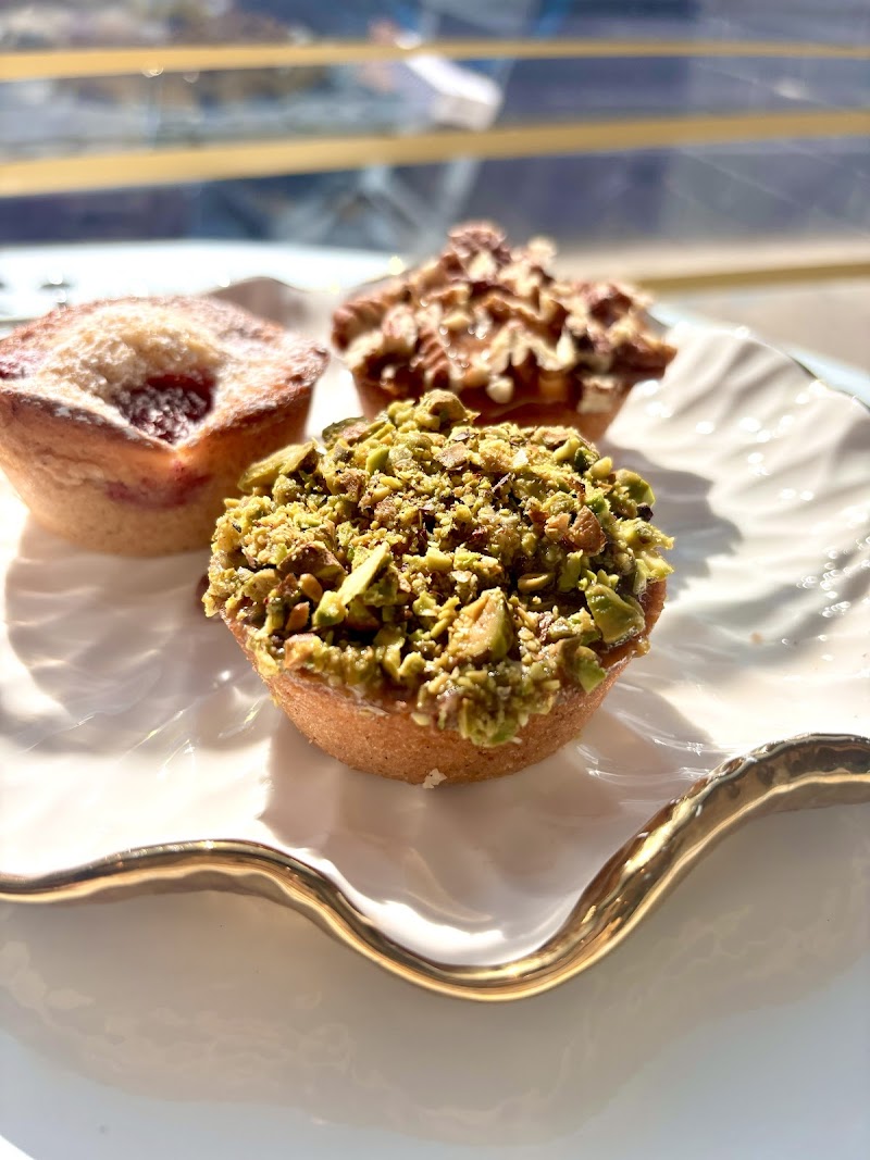 Oro Chocolate & Coffee