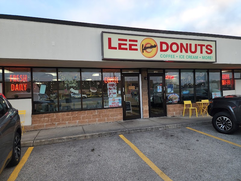 Lee Donuts