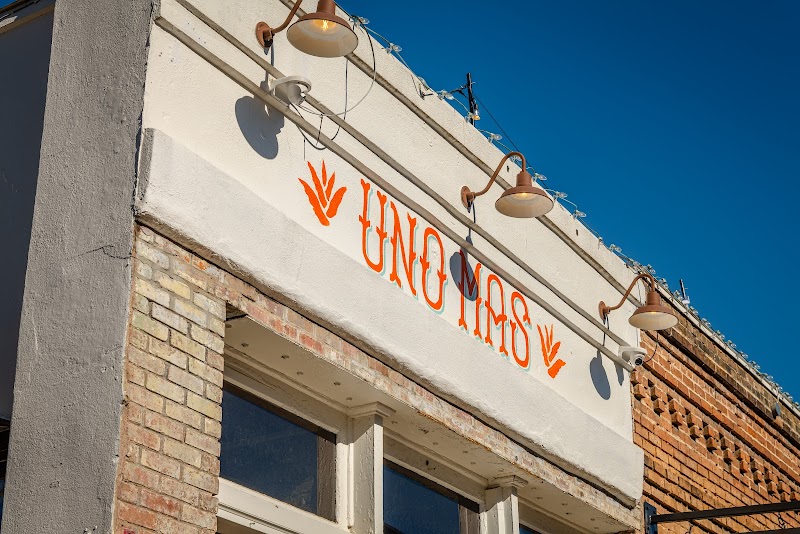 Uno Mas Tacos y Tequila
