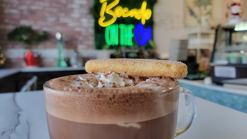 Bocado: Un Petit Bistro