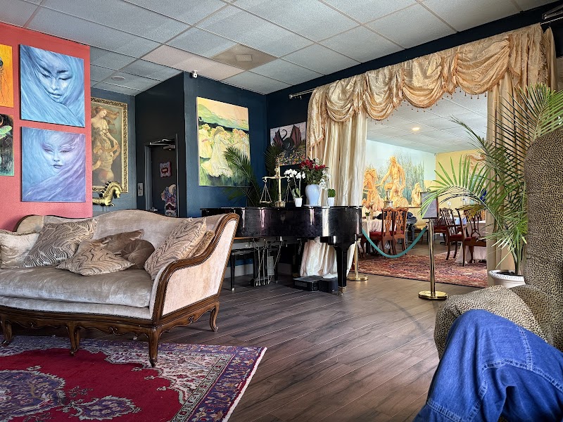 Moon River Cafe & Curiosities