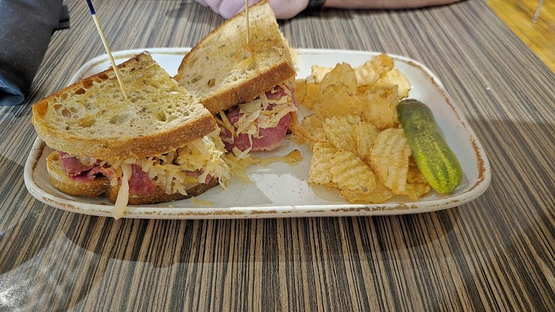 Mudgie's Deli and Wine Shop