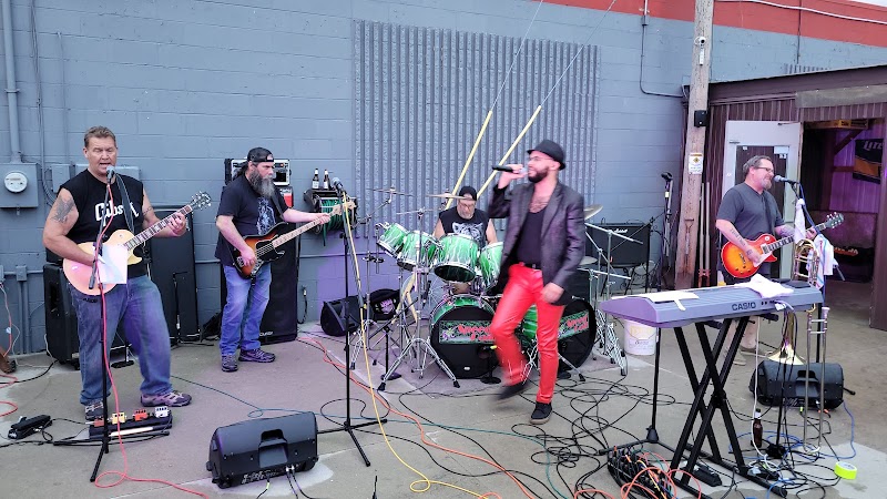 Two Sheets To the Wind Pub