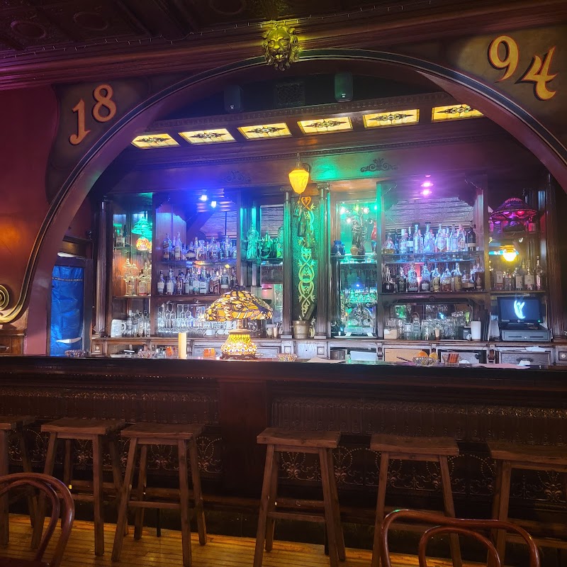 Shaker's Cigar Bar & World Cafe