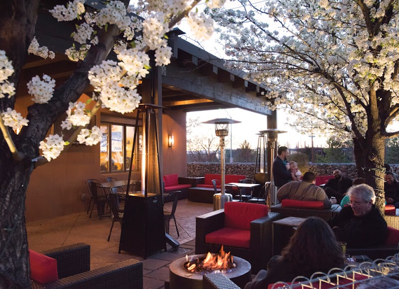 Social Kitchen + Bar