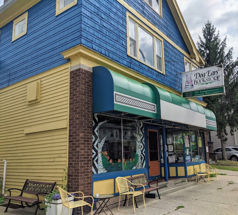 Dog Ears Bookstore & Cafe
