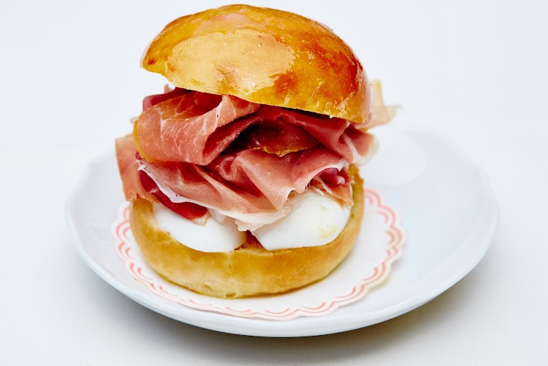 Sant Ambroeus West Village