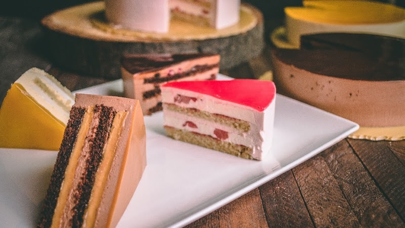 Great Lakes Chocolate & Dessert Co.