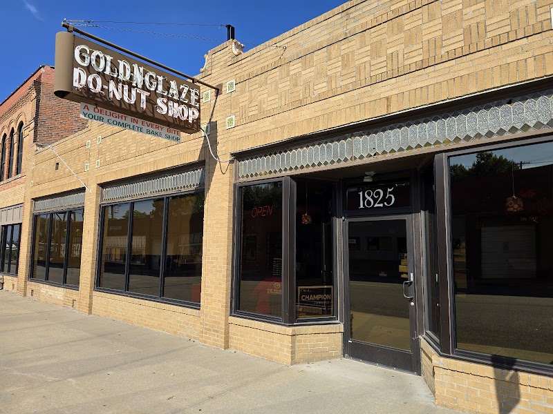 Gold-N-Glaze Donut & Coffee