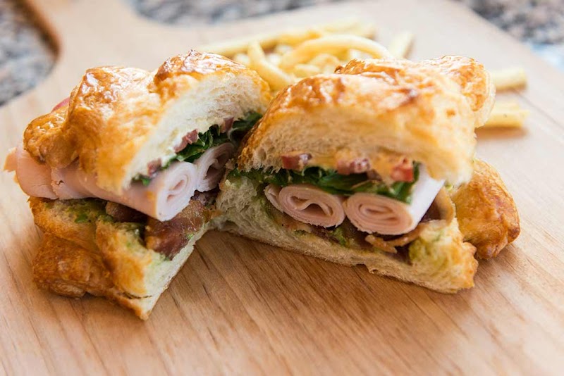 La Baguette Bakery & Cafe