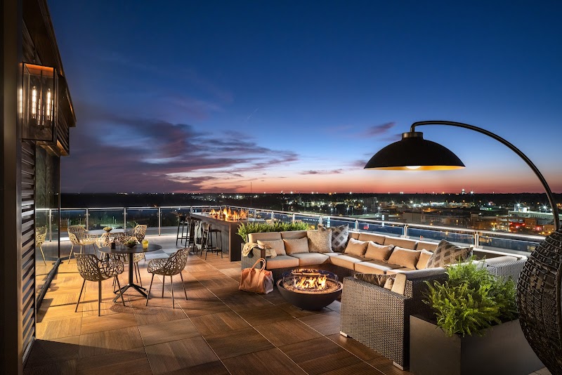 Eyrie Rooftop Bar & Kitchen