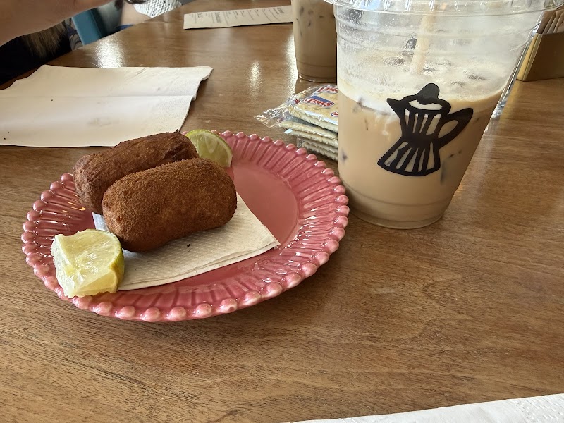 Tinta Y Cafe - Coral Gables