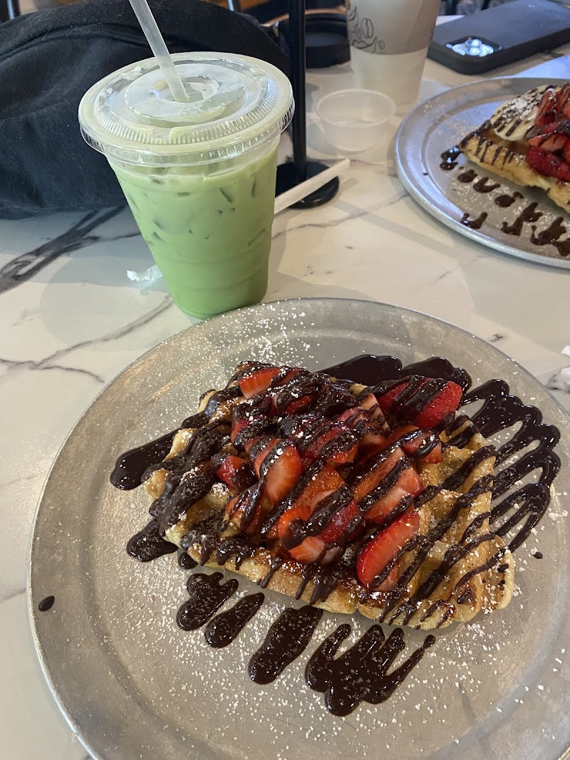 Zinneken's Belgian waffles | Glastonbury