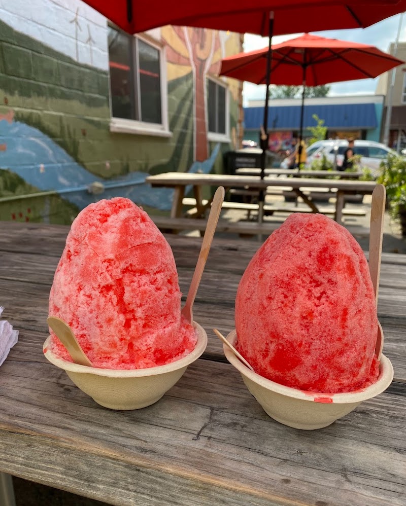 Le Petit Ananas Cafe