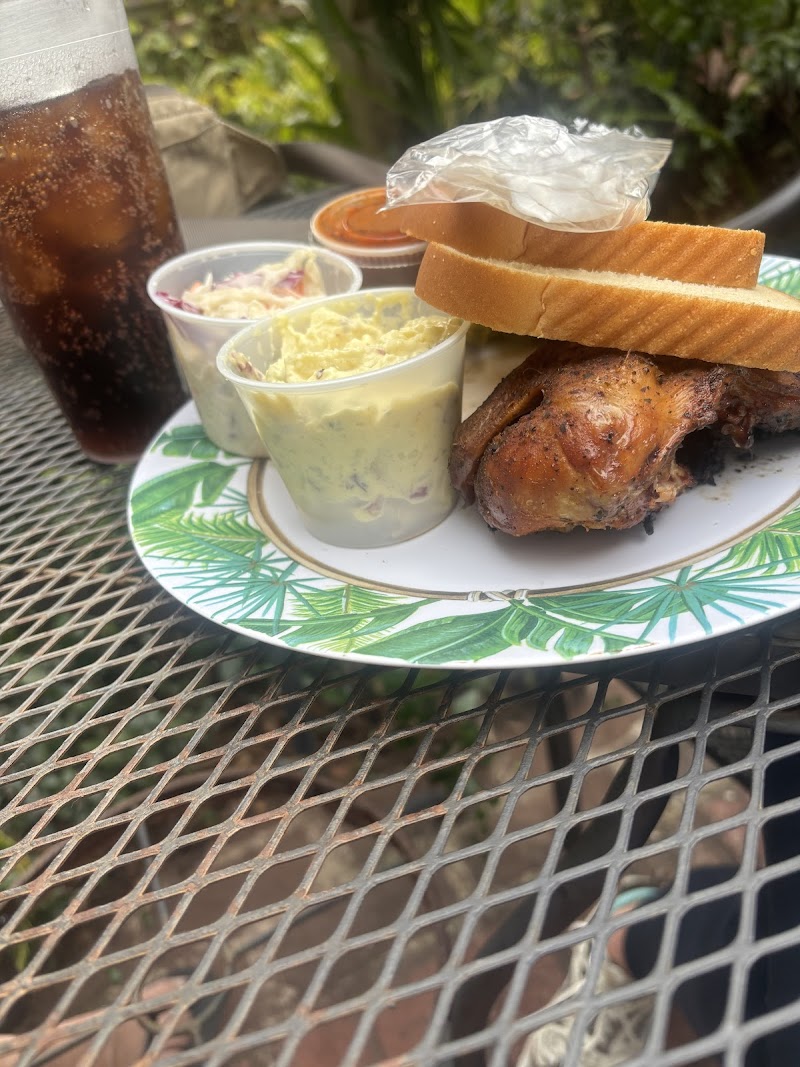 The Happy Tomato Courtyard Café & BBQ