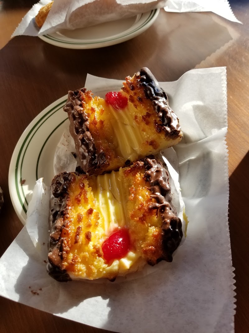 Suissa Bakery & Coffee Shop