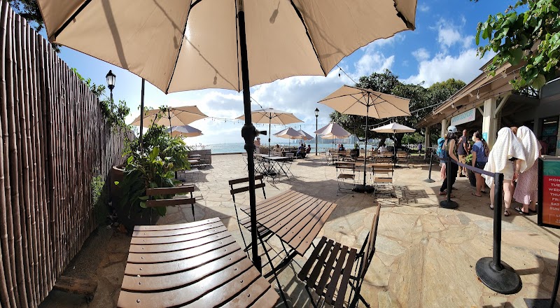 Barefoot Beach Cafe @ Queen's Surf Beach