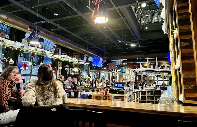 Café Hollander Brookfield Corners