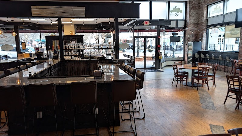 Sweet Magnolia's Cafe & Bakery