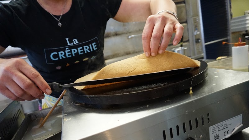 Give A Crepe La CrepErie