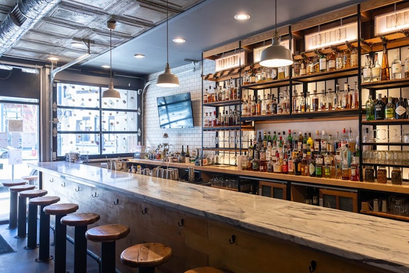 Muddy Waters Oyster Bar