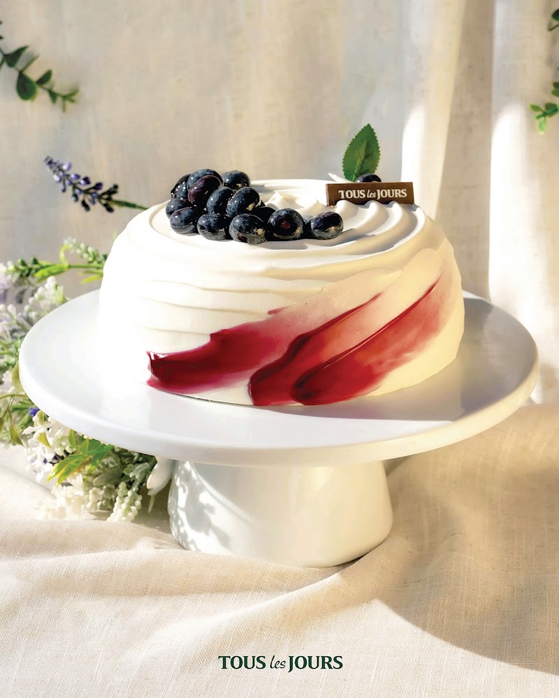 Tous les Jours Bakery Cafe