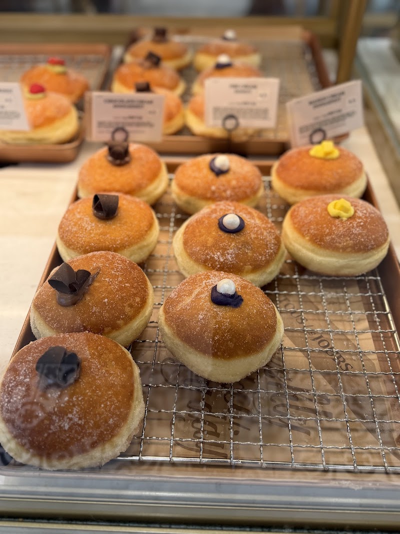 Tous les Jours Bakery Cafe