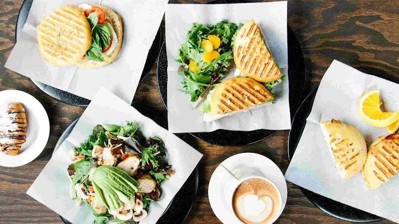 Perla Coffee Co & Eatery