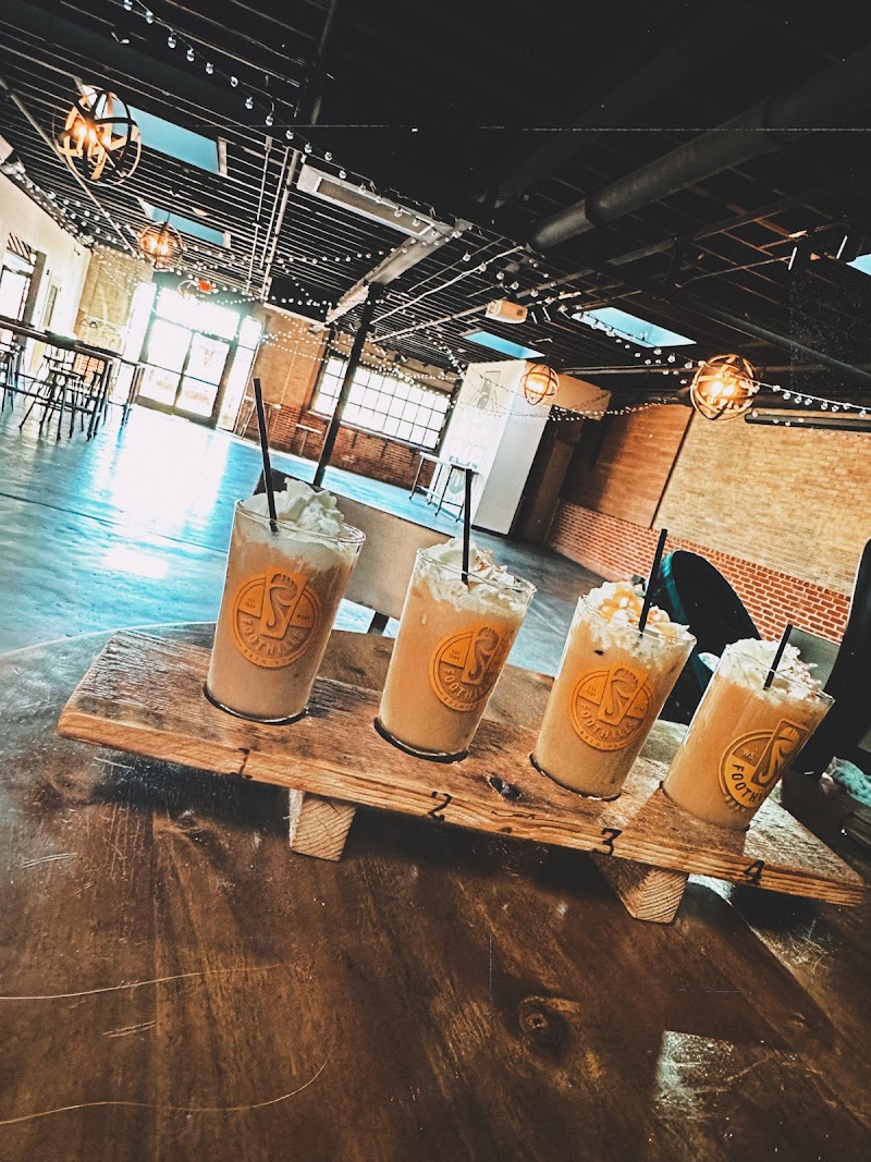 Footnote Coffee & Cocktails