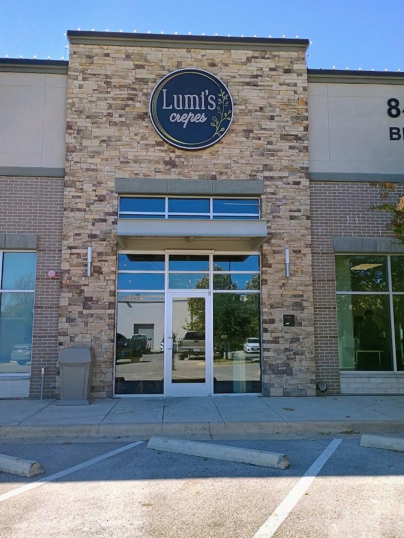 Lumi's Crepes & Coffee