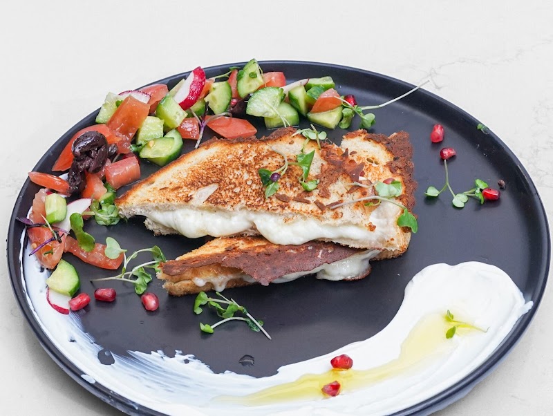 Lumi's Crepes & Coffee