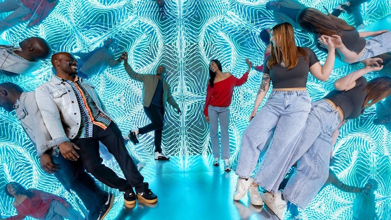 Museum of Illusions Philadelphia