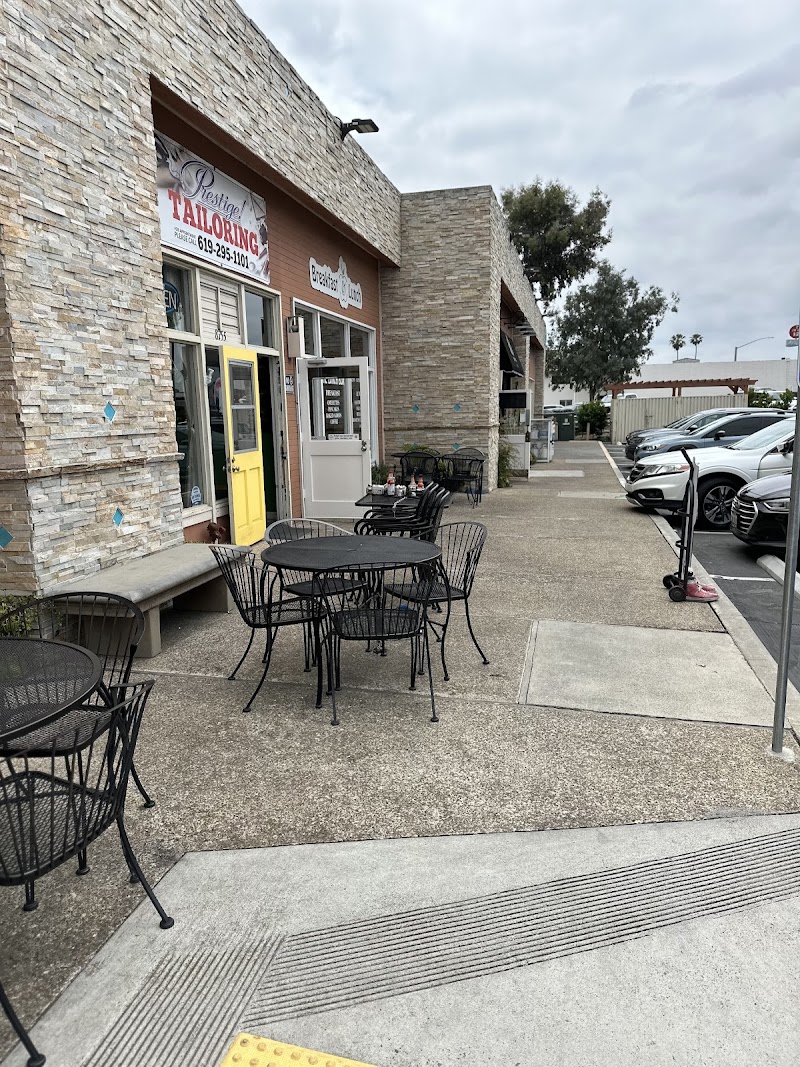 Lunch Box Cafe & Deli