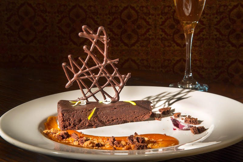 The Blonde Bear Tavern & Cafe