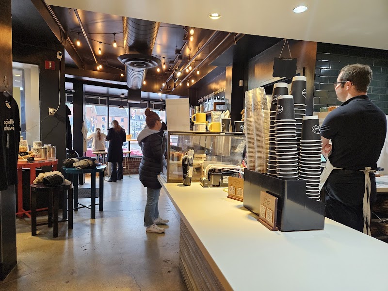 Bitty & Beau's Coffee