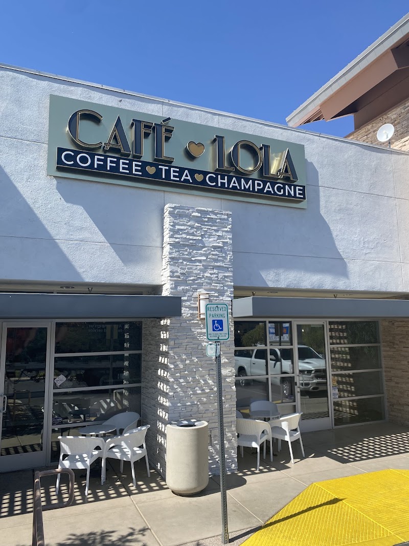 Café Lola