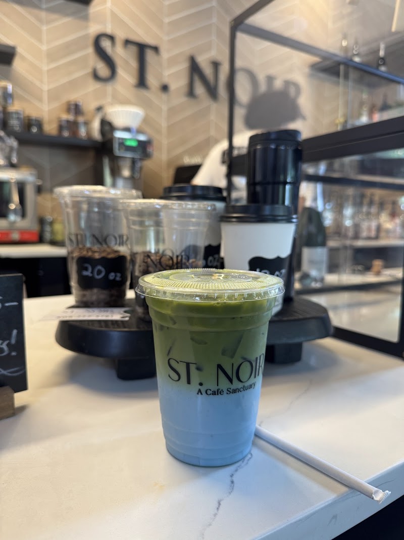 St. Noir Café