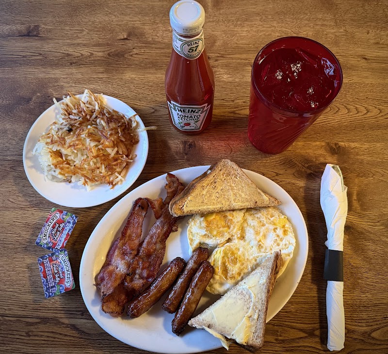 Crack'd Pot Restaurant & Bakery