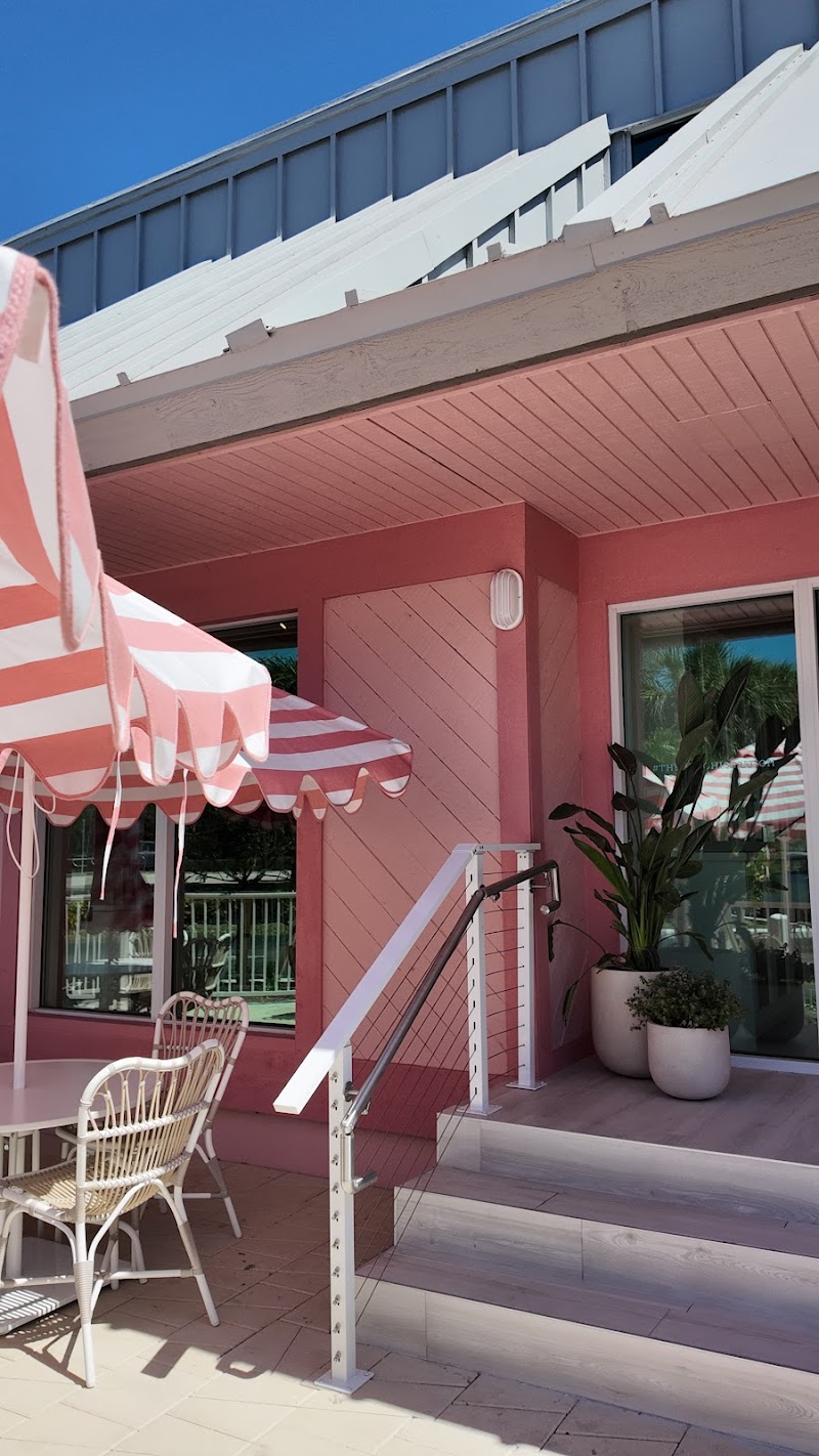 The Hutch Market & Cafe