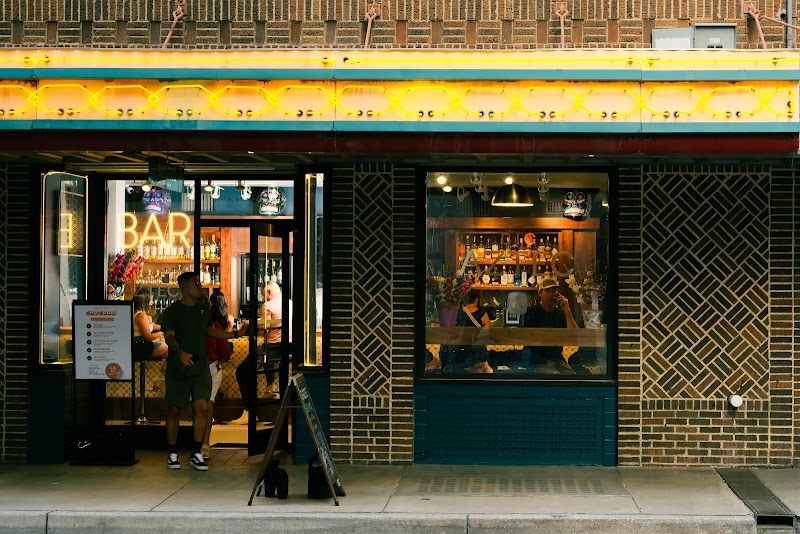 Big Aztec Corner Bar