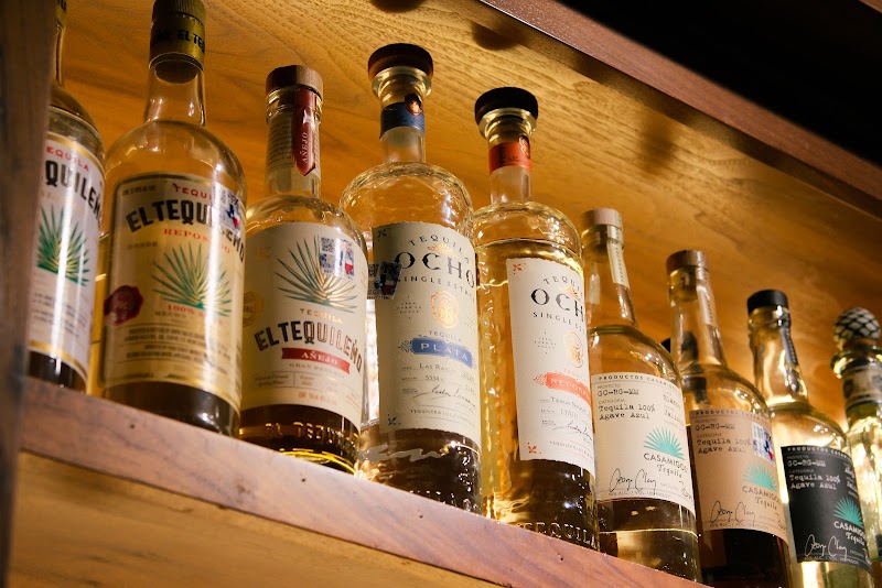 Big Aztec Corner Bar