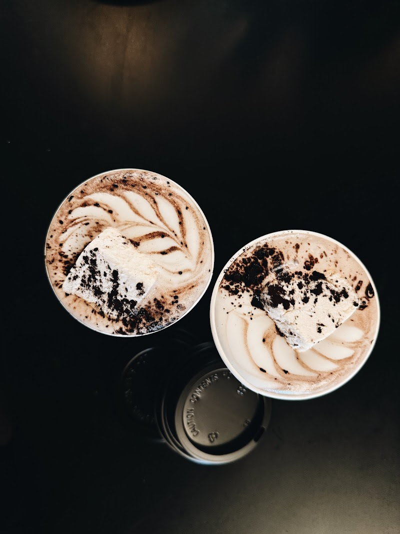 ONYX + ALABASTER Coffee Lounge