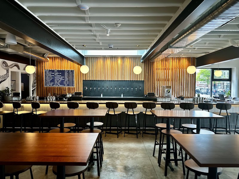 Chomp Kitchen and Drinks