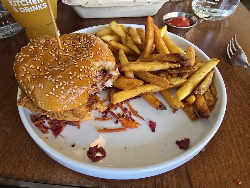 Chomp Kitchen and Drinks